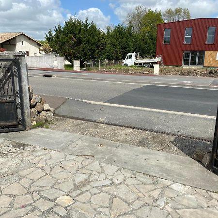 Maison Ok Riba Aeroport Merignac Bed & Breakfast Exterior foto